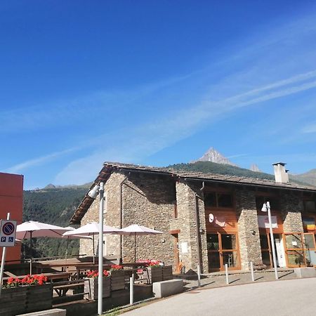 فندق Rifugio Galaberna Ostana المظهر الخارجي الصورة